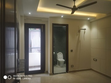Building Lobby in 3 BHK Builder Floor at Sector 55 – for Sale