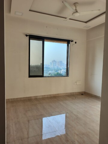 Master Bedroom in 3 BHK Apartment at Nandini Apartments Andheri West, Andheri West – for Rent
