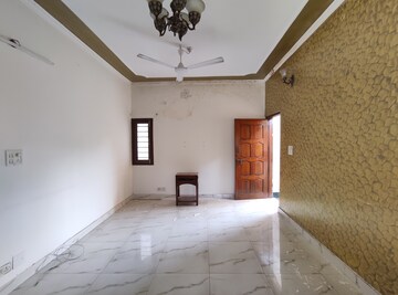 Kitchen in 2.5 BHK Apartment at Vasant Kunj – for Rent