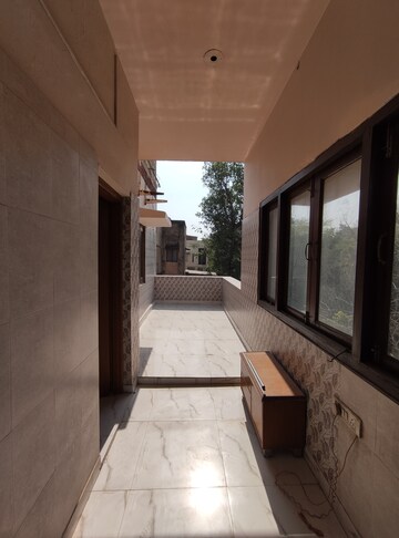 Kitchen in 2.5 BHK Apartment at Vasant Kunj – for Rent