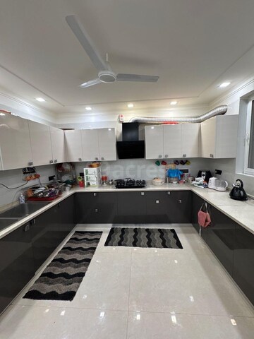 Kitchen in 4 BHK Builder Floor at BPTP Eden Estate, Sector 81 – for Sale