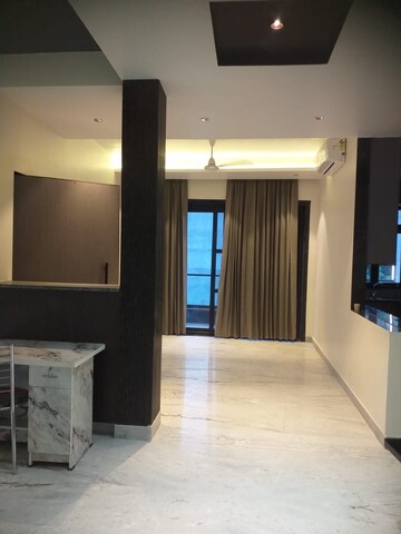Room in 3 BHK Builder Floor at Super MIG, Sector 105 – for Rent