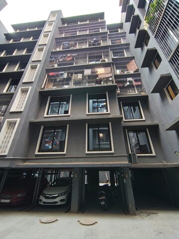 2 BHK Apartment – Exterior View View at Santacruz East - for Rent