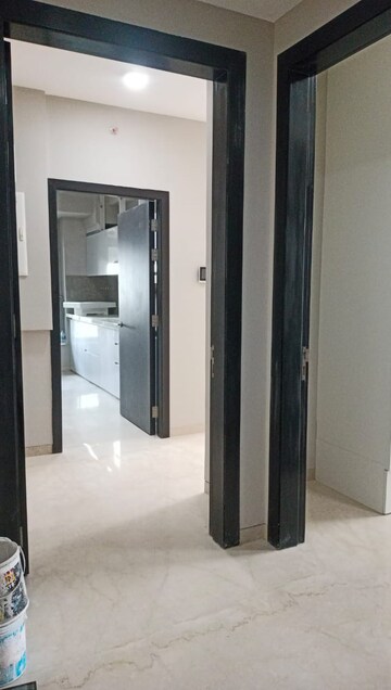 Room in 4 BHK Apartment at Oberoi Sky City, Borivali East – for Rent