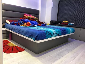 Bedroom in 1.5 BHK Apartment at Oakland Park, Andheri West – for Sale