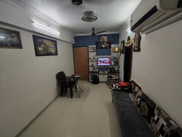 Living Room in 1 BHK Apartment at Seawoods – for Rent