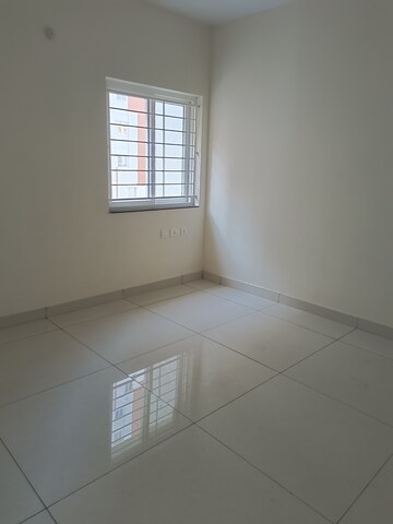 Room in 2 BHK Apartment at Financial District – for Sale