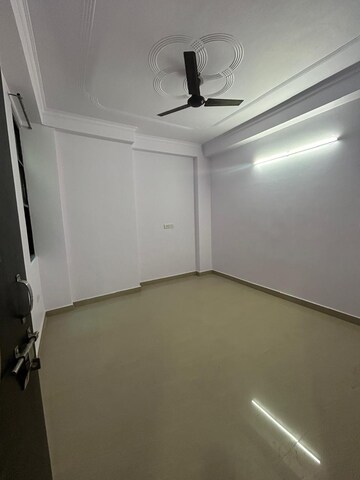 Room in 2 BHK Builder Floor at Mehrauli – for Sale