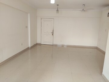 Room in 2 BHK Apartment at Whispering Heights, Malad West – for Rent