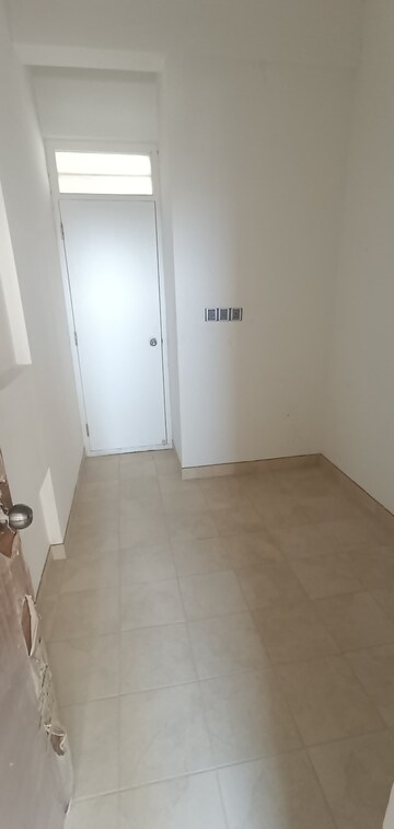 Room in 4 BHK Apartment at G Corp The Icon, Thanisandra Main Road – for Sale