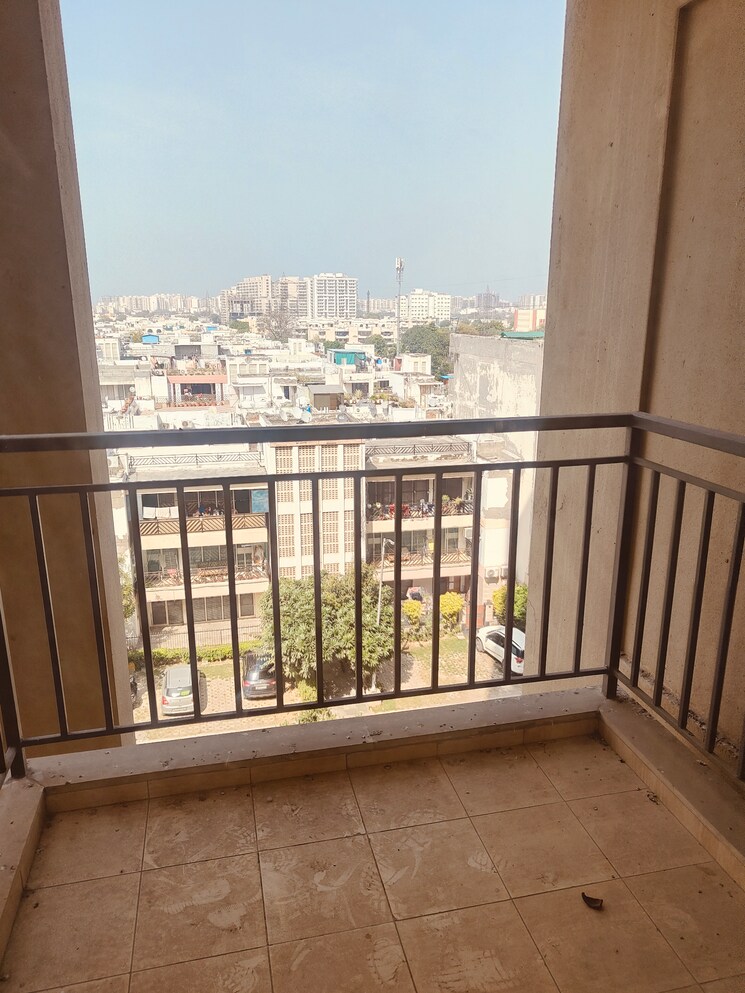 Balcony, puri-anand-villas-phase-ii 3.5 Bedroom 2335 Sq.Ft. Apartment In Sector 81 Faridabad 8260251