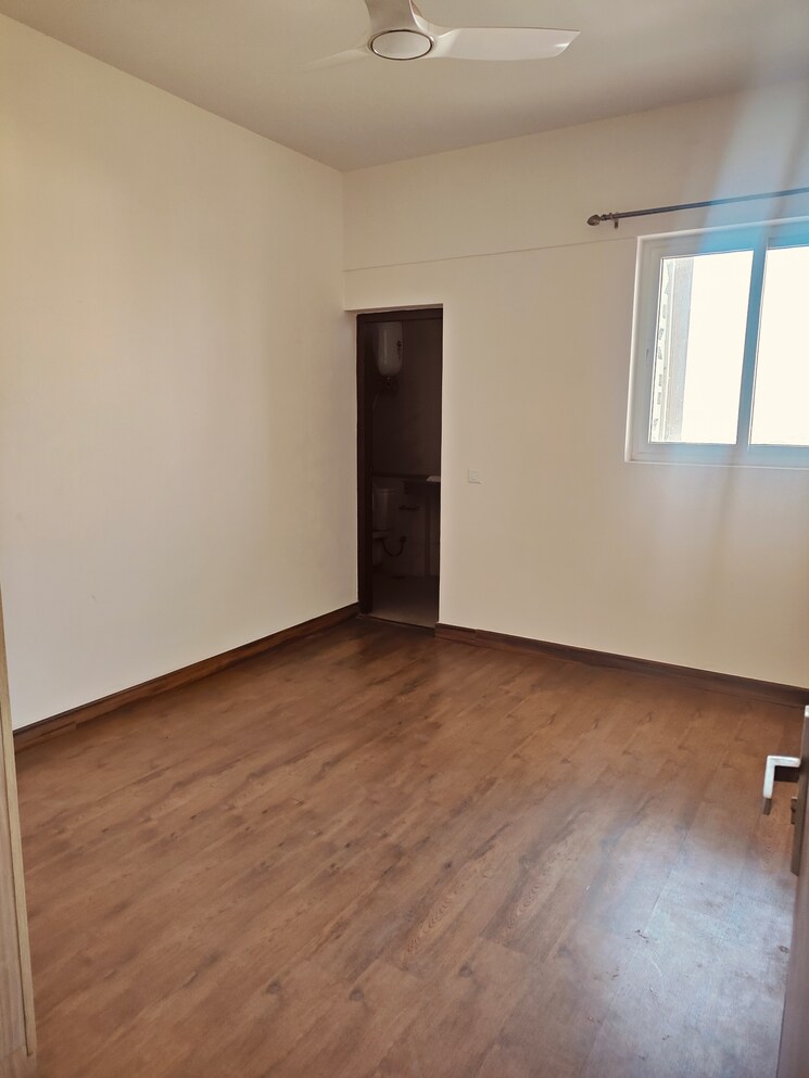 Room, puri-anand-villas-phase-ii 3.5 Bedroom 2335 Sq.Ft. Apartment In Sector 81 Faridabad 8260251