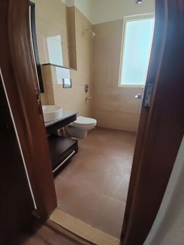 Bathroom in 4 BHK Builder Floor at Dlf Phase 2 – for Sale