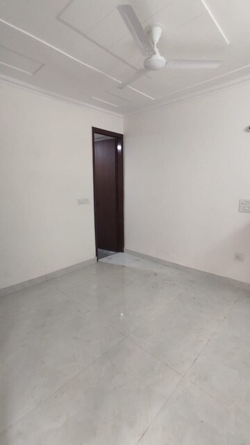 Room in 2 BHK Apartment at Chattarpur – for Rent