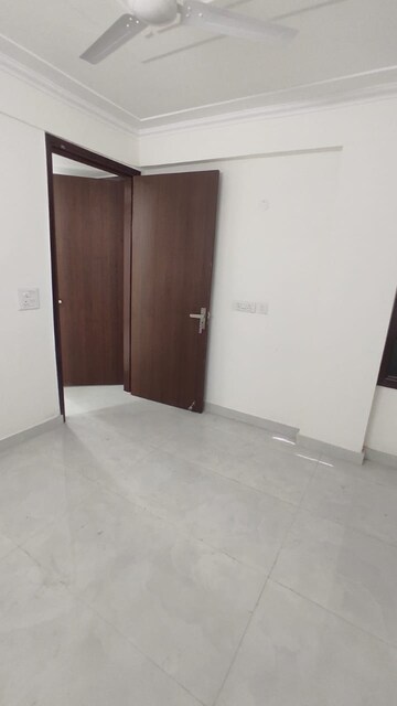 Room in 2 BHK Apartment at Chattarpur – for Rent