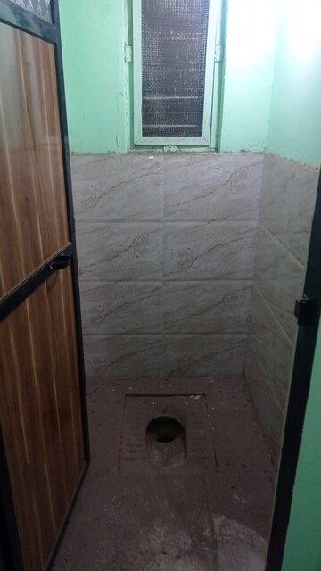 Bathroom in 1 BHK Apartment at Dombivli West – for Rent