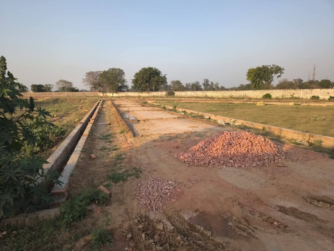 Plot For Sale in Jaypee Yamuna Vihar Plots