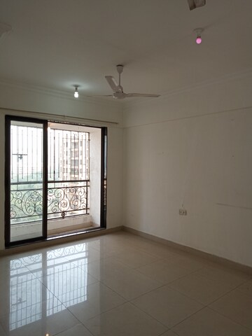 Room in 2 BHK Apartment at Lake Home, Powai – for Rent
