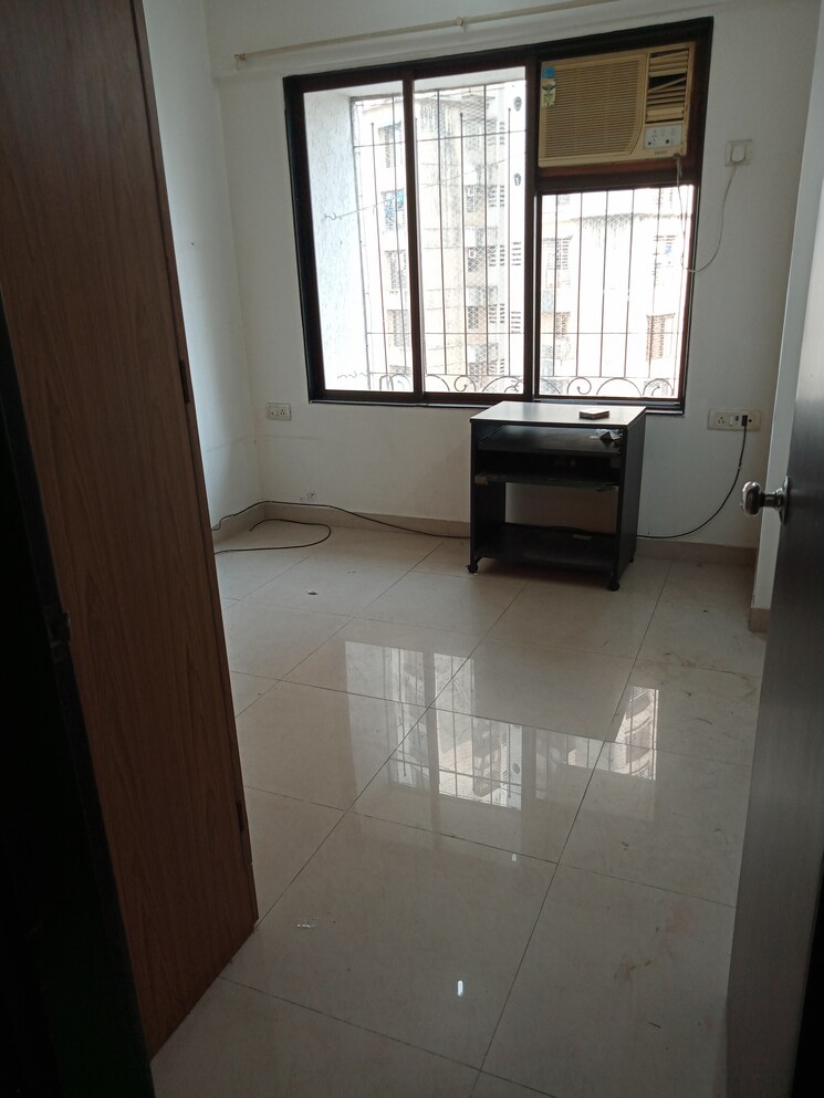 Room, lake-home 2 Bedroom 875 Sq.Ft. Apartment In Powai Mumbai 8260615