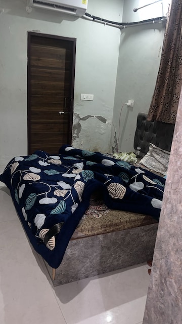 Parking in 1 BHK Builder Floor at Dhakoli Village – for Rent