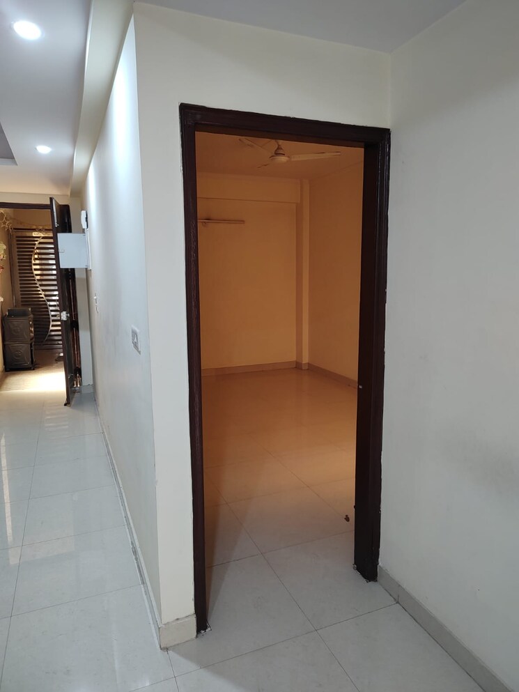 Room, ansal-api-versalia-2 3 Bedroom 1500 Sq.Ft. Builder Floor In Sector 67a Gurgaon 8260703