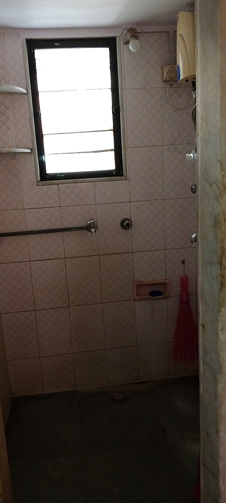 Bathroom, madhusudan-society 1 Bedroom 690 Sq.Ft. Apartment In Dombivli East Thane 8260806