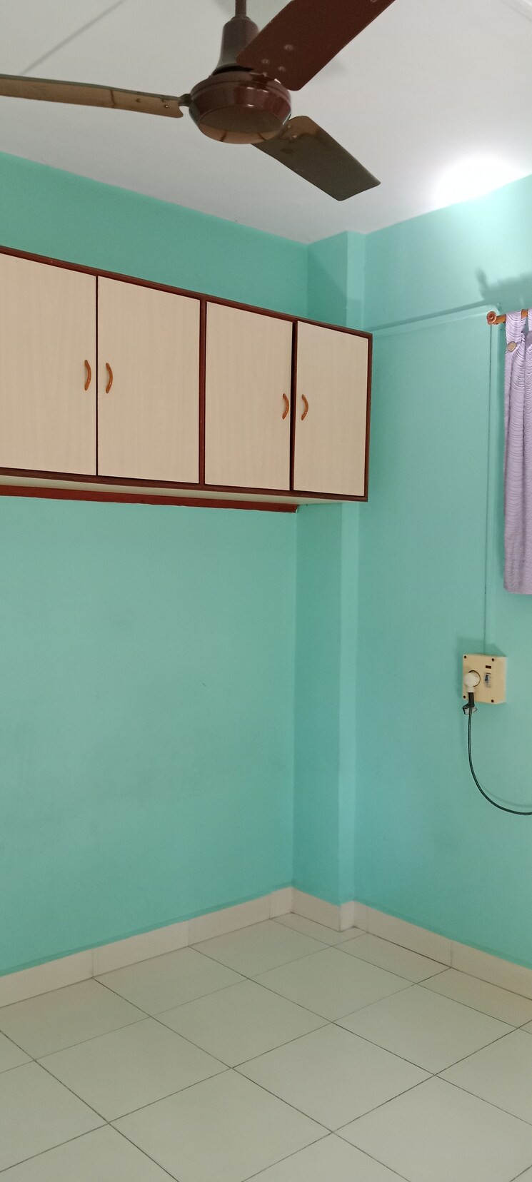 Room, madhusudan-society 1 Bedroom 690 Sq.Ft. Apartment In Dombivli East Thane 8260806