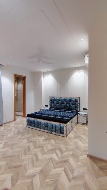 Bedroom in 3.5 BHK Builder Floor at DLF Atria, Dlf Phase ii – for Rent