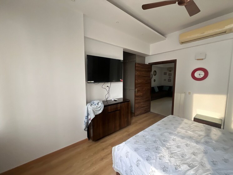 Bedroom, pioneer-park-presidia 5 Bedroom 4450 Sq.Ft. Apartment In Sector 62 Gurgaon 8260819