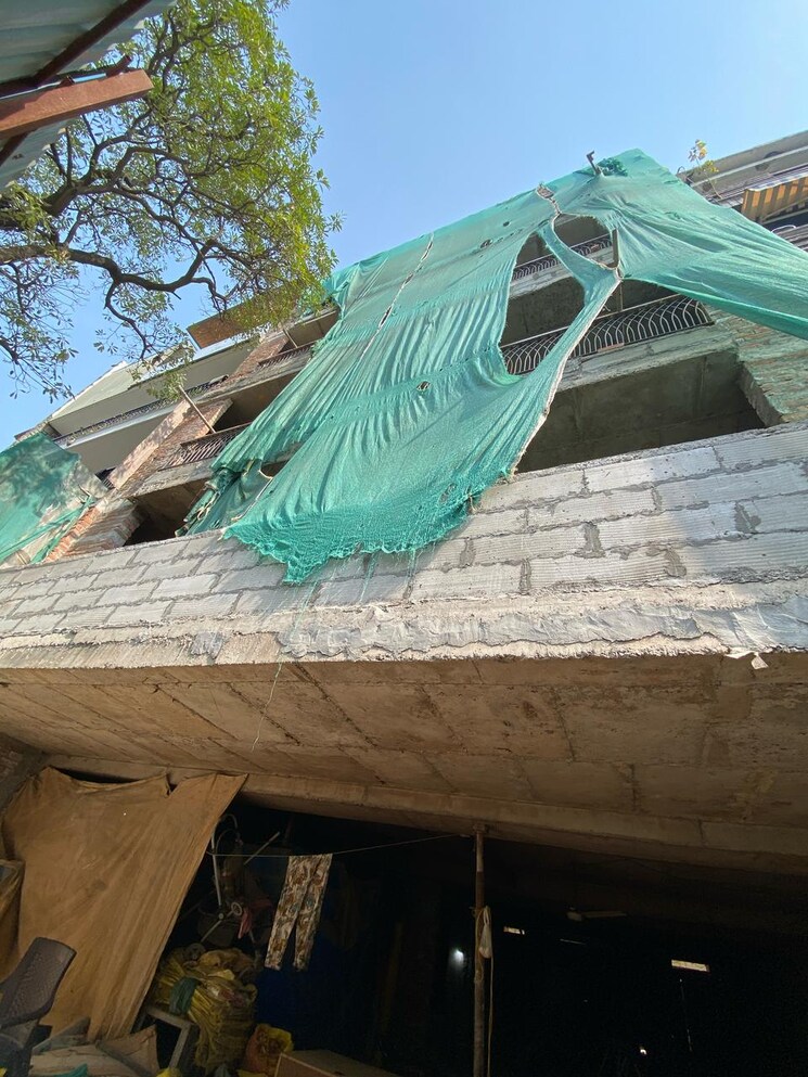 Exterior View, green park 3 Bedroom 200 Sq.Yd. Apartment In Green Park Delhi 8260878