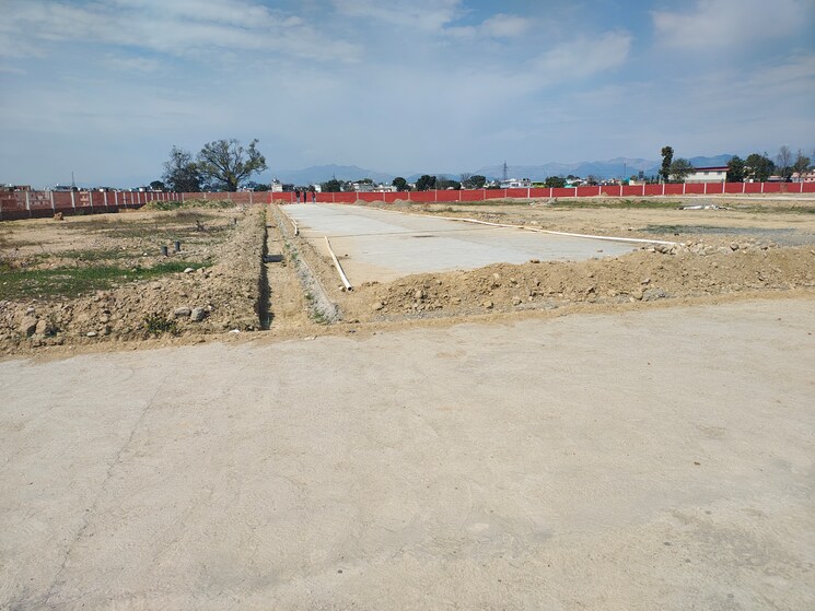 undefined, dehradun cantt  150 Sq.Yd. Plot In Dehradun Cantt Dehradun 8261154