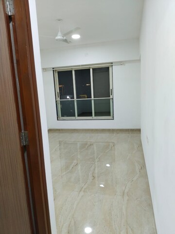 Room in 3 BHK Apartment at Acropolis CHS, Vile Parle West – for Rent