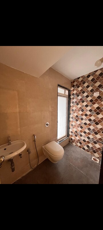 Bathroom in 1.5 BHK Apartment at Haware Intelligentia Sigma South, Vikhroli East – for Rent