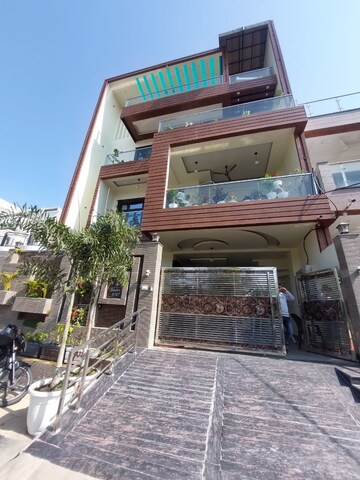 2 BHK Builder Floor For Rent in DLF Vibhuti Khand, Gomti Nagar