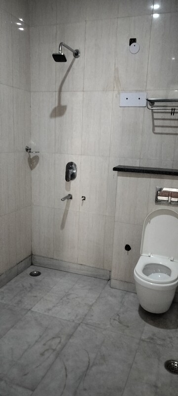 Bathroom in 6+ BHK Independent House at RWA Apartments Sector 41, Sector 41 – for Sale