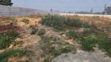 Plot Area in  Land at Sikandrabad – for Sale