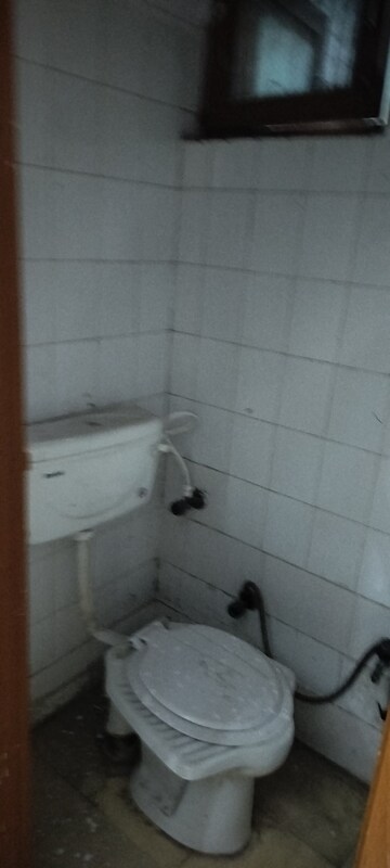 Bathroom in 6+ BHK Independent House at RWA Apartments Sector 41, Sector 41 – for Sale