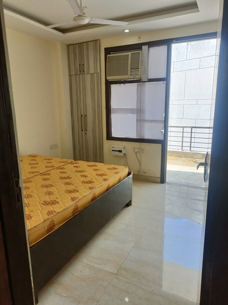 Room, subhash nagar 3 Bedroom 2100 Sq.Ft. Apartment In Subhash Nagar Nagpur 8261703