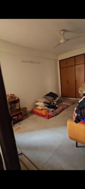 Bedroom in 3 BHK Apartment at Express Green, Sector 44 – for Rent