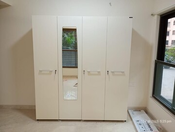 Room in 2 BHK Apartment at K Raheja Ascencio, Chandivali – for Rent
