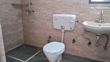 Bathroom in 2 BHK Apartment at Maple Heights, Sector 43 – for Rent