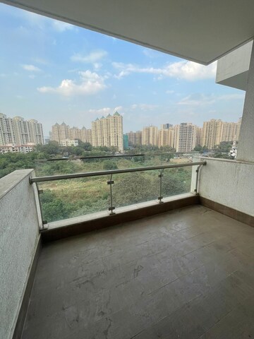 Swimming Pool in 4 BHK Apartment at Shapoorji Pallonji Vicinia, Powai – for Sale