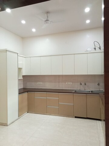 Master Bedroom in 3 BHK Builder Floor at Sector 16 – for Rent
