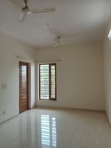 3 BHK Builder Floor For Rent in Sector 16