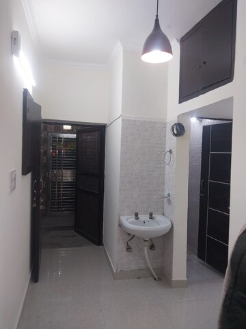  2 BHK Apartment at Paschim Vihar – for Rent