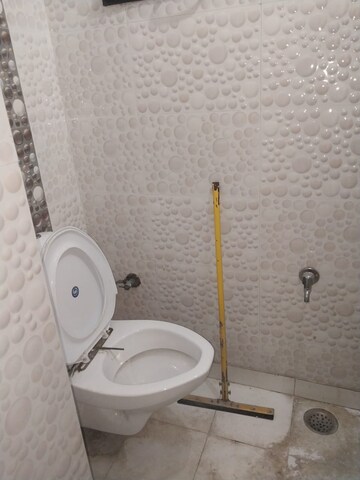 Bathroom in 2 BHK Apartment at Paschim Vihar – for Rent