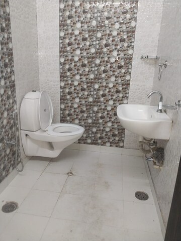 Bathroom in 2 BHK Apartment at Paschim Vihar – for Rent