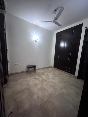 Room in 2 BHK Builder Floor at Safdarjang Enclave – for Rent