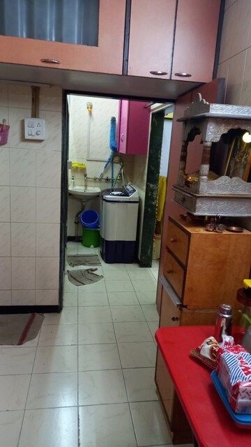 Bathroom in 1 BHK Apartment at Nagari Niwara CHS, Goregaon East – for Rent