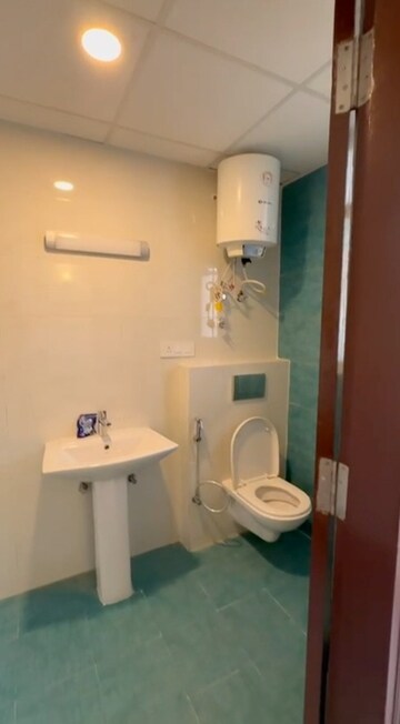 Bathroom in 3.5 BHK Apartment at Gomti Nagar – for Rent